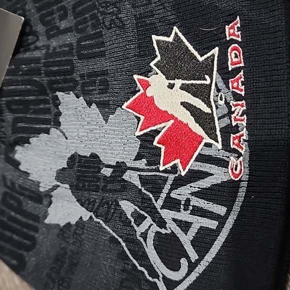 BNWT Vintage Roger Edwards Sport Hockey Canada Printed Cotton Beanie - Picture 2 of 7